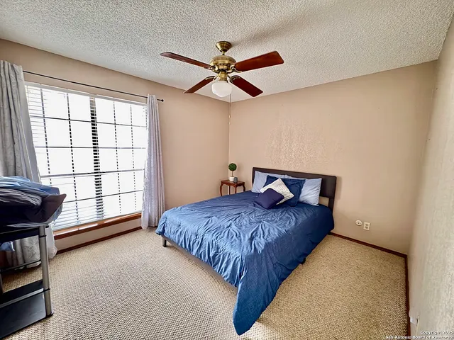$950 | 8633 Datapoint Drive, San Antonio, TX 78229
