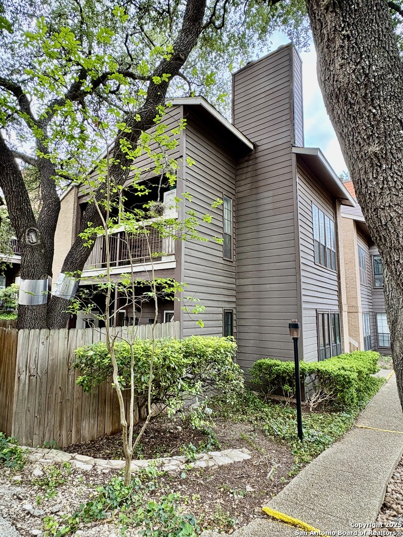 8633 Datapoint Drive San Antonio, TX 78229 - Photo 2 of 17