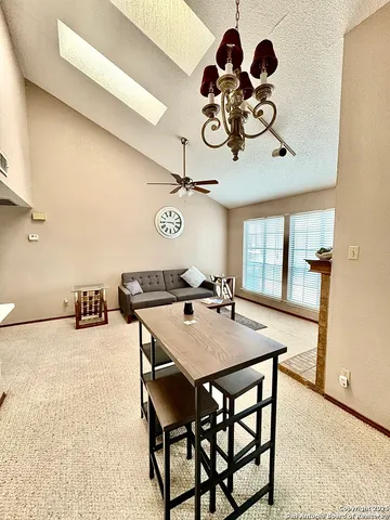 $950 | 8633 Datapoint Drive, San Antonio, TX 78229