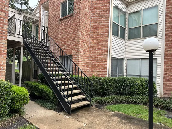 $1,250 | 10161 Oakberry Street, Unit 93, Houston, TX 77042