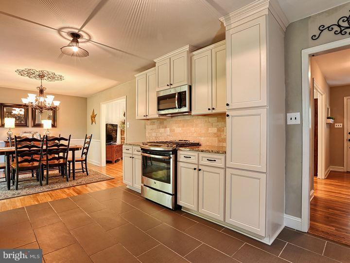 1203 Covington Road Wilmington, DE 19803 - Photo 8 of 25 Gallery Image 8