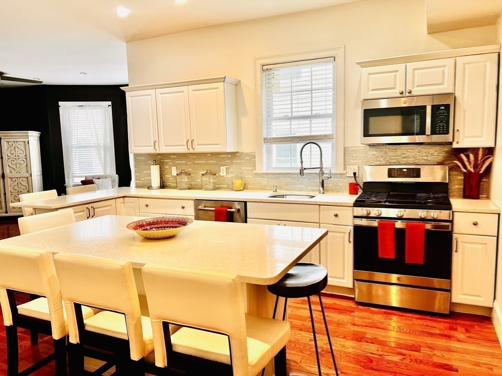 41 Gleason Street Boston, MA 02121 - Photo 15 of 40