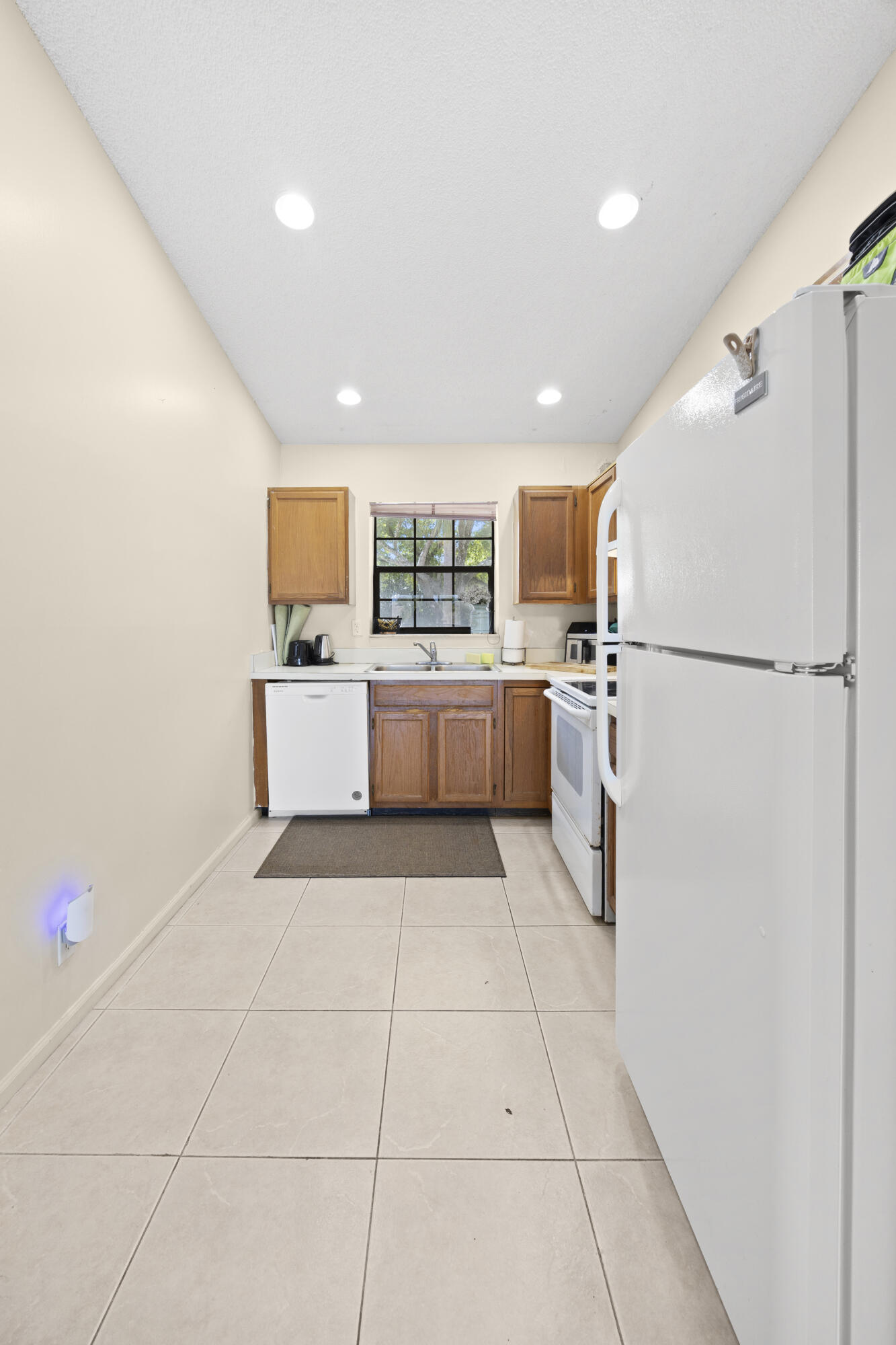 2600 Greenwood Terrace, Unit G201 Boca Raton, FL 33431 - Photo 8 of 32 10_453a0721