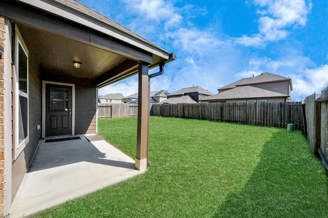 $302,990 | 8815 Bison Mdw Trail, Rosharon, TX 77583