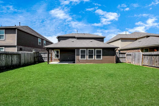 $302,990 | 8815 Bison Mdw Trail, Rosharon, TX 77583