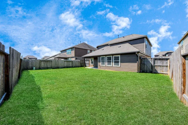 $302,990 | 8815 Bison Mdw Trail, Rosharon, TX 77583