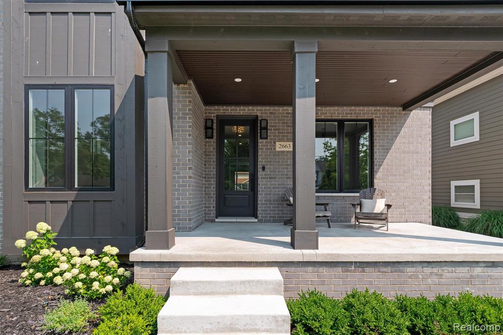 2663 Dorchester Road Birmingham, MI 48009 - Photo 2 of 33
