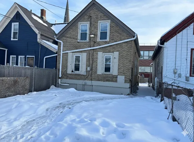 $91,000 | 1425 North 24th Place, Milwaukee, WI 53205
