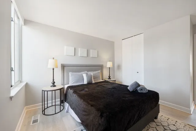 $249,500 | 6000 East Lake Drive, Unit 1D, Lisle, IL 60532