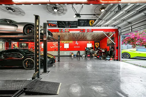 $2,995,000 | 18950 Southwest 50th Street, Southwest Ranches, FL 33332