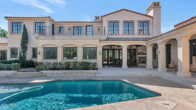 a park with lots of trees and plants