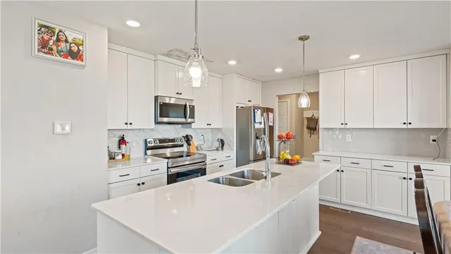 $480,000 | 3813 Southwest Maryville Place, Lee's Summit, MO 64082