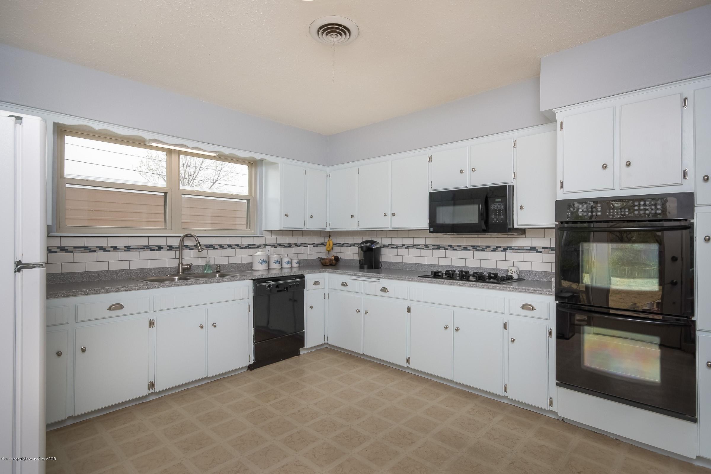 3904 Kingston Road Amarillo, TX 79109 - Photo 7 of 19 006_Kitchen