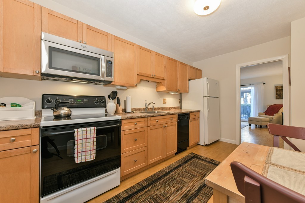 35 Westgate Road, Unit 3 Boston, MA 02467 - Photo 4 of 17