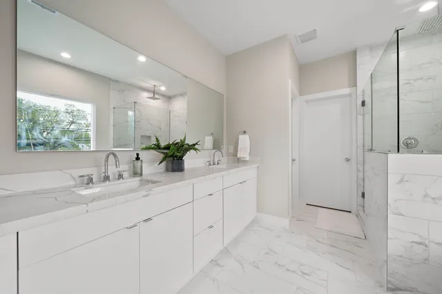 $2,199 | 8672 Easthaven Boulevard, Houston, TX 77075