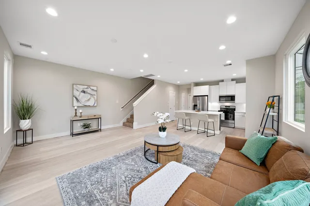 $2,199 | 8672 Easthaven Boulevard, Houston, TX 77075