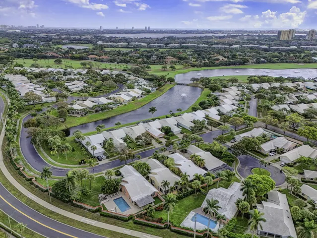 $615,000 | 2347 Saratoga Bay Drive, West Palm Beach, FL 33409