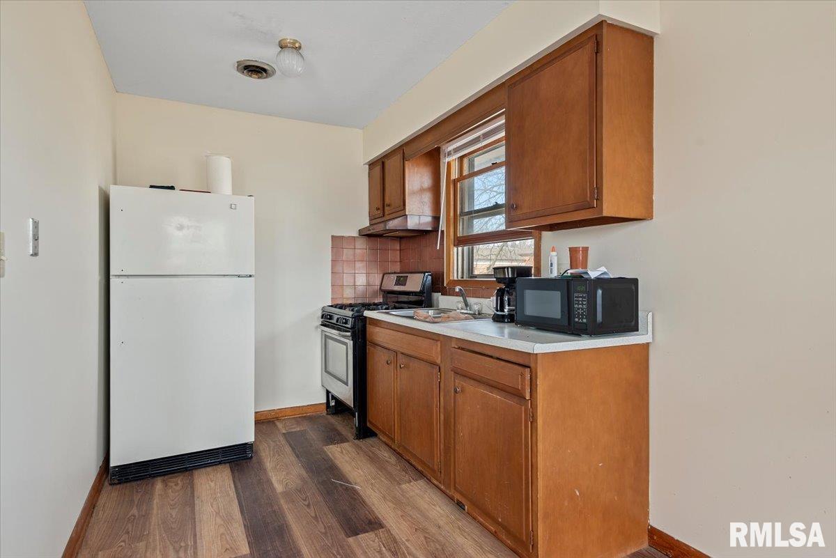 821 South Pasfield Street Springfield, IL 62704 - Photo 5 of 21