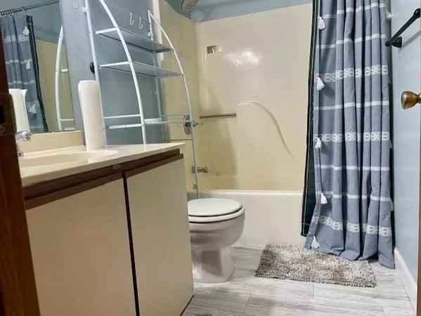 $175,000 | 4151 Boone Avenue North, Unit 202, New Hope, MN 55427