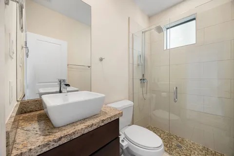 $439,500 | 2005 Hickory Street, Houston, TX 77007