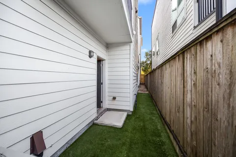 $439,500 | 2005 Hickory Street, Houston, TX 77007