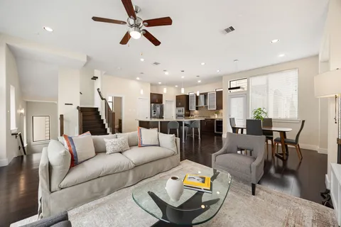 $439,500 | 2005 Hickory Street, Houston, TX 77007