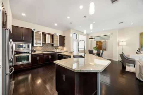 $439,500 | 2005 Hickory Street, Houston, TX 77007