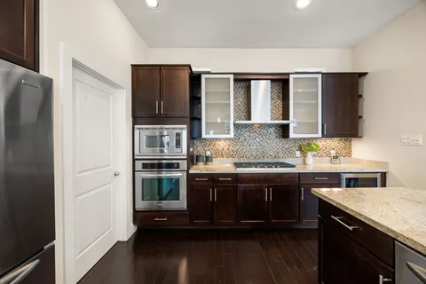 $439,500 | 2005 Hickory Street, Houston, TX 77007