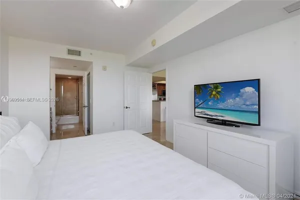 $3,400 | 3530 Southwest 22nd Street, Unit 607, Miami, FL 33145