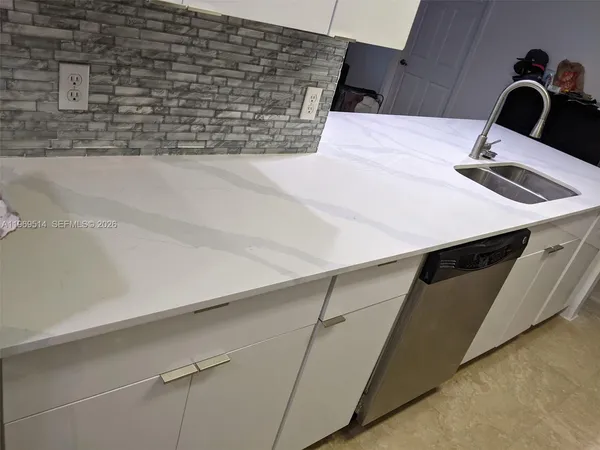 $3,400 | 3530 Southwest 22nd Street, Unit 607, Miami, FL 33145