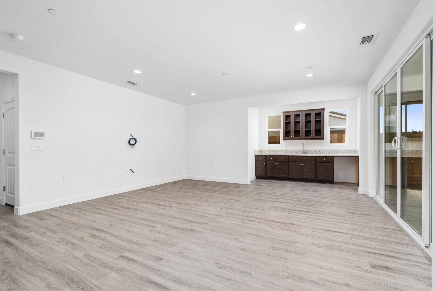 310 South Huckieberry Road Madera, CA 93636 - Photo 6 of 11