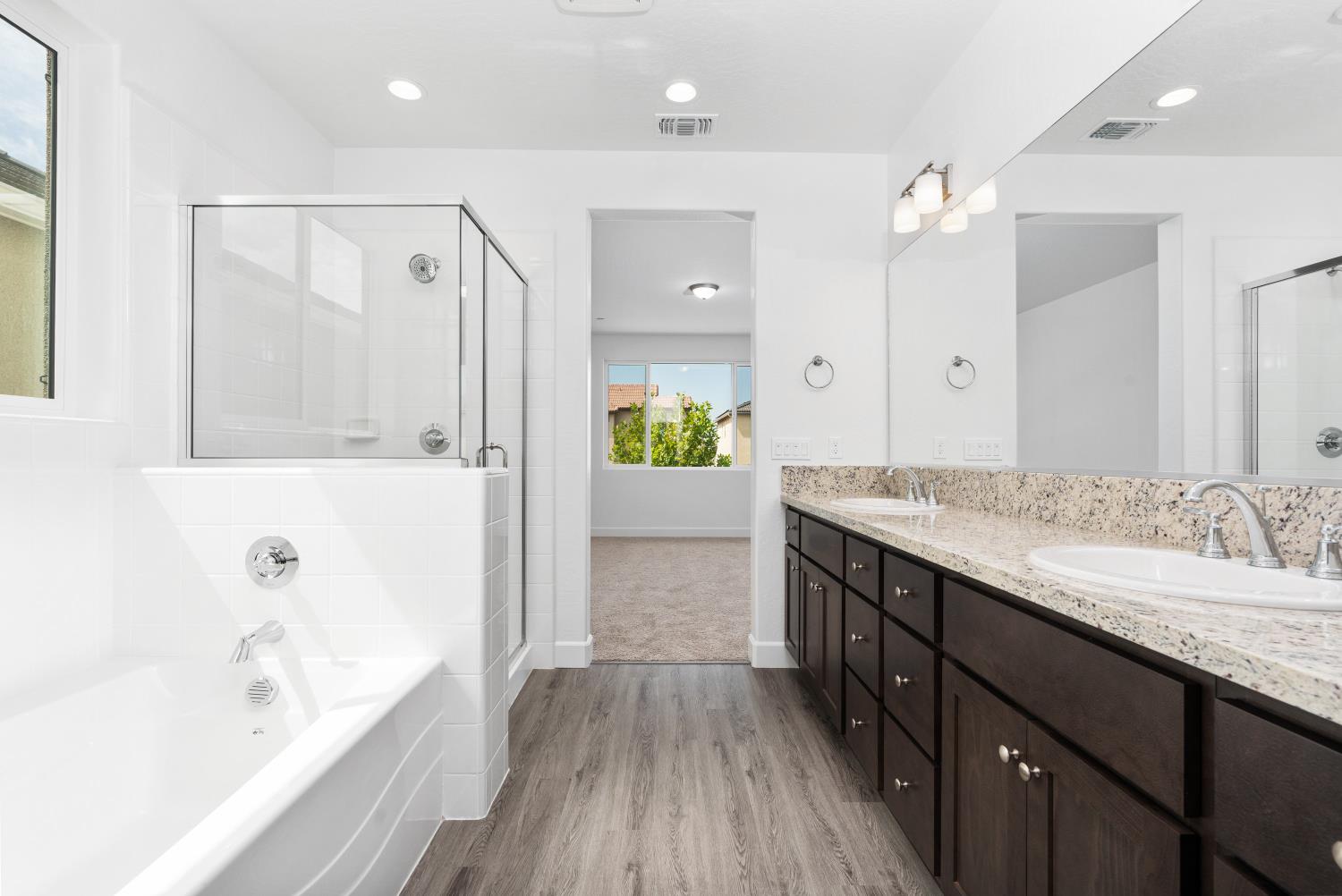 310 South Huckieberry Road Madera, CA 93636 - Photo 8 of 11