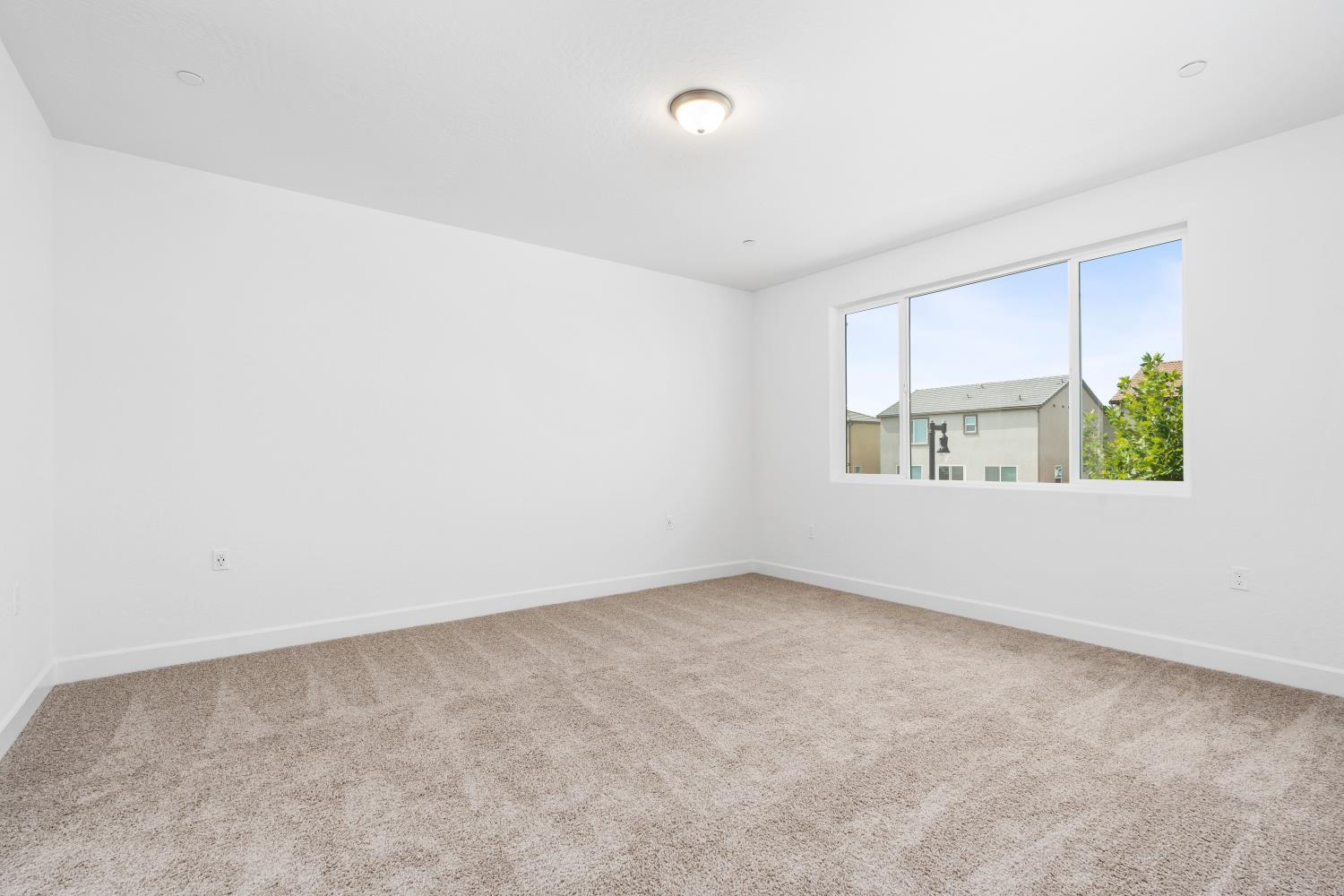 310 South Huckieberry Road Madera, CA 93636 - Photo 9 of 11