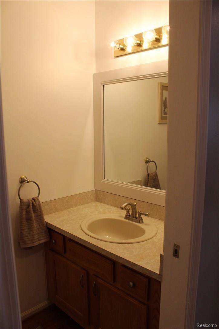 6909 Poppleton Road Canton, MI 48187 - Photo 17 of 27 IMG_0549.JPG