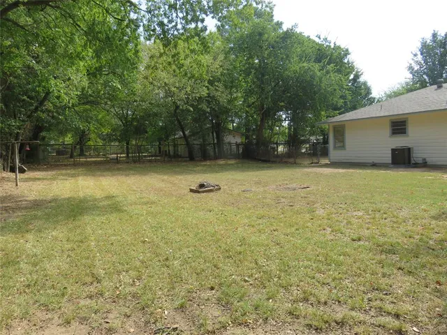 $1,450 | 604 Farm To Market 120, Pottsboro, TX 75076