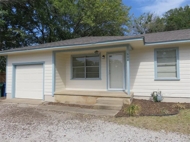 $1,450 | 604 Farm To Market 120, Pottsboro, TX 75076