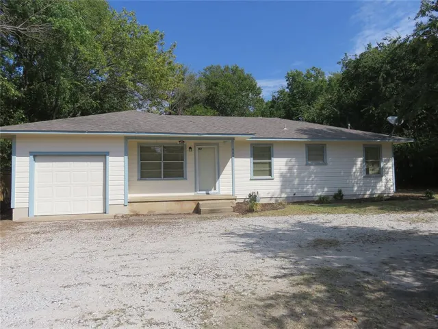 $1,450 | 604 Farm To Market 120, Pottsboro, TX 75076