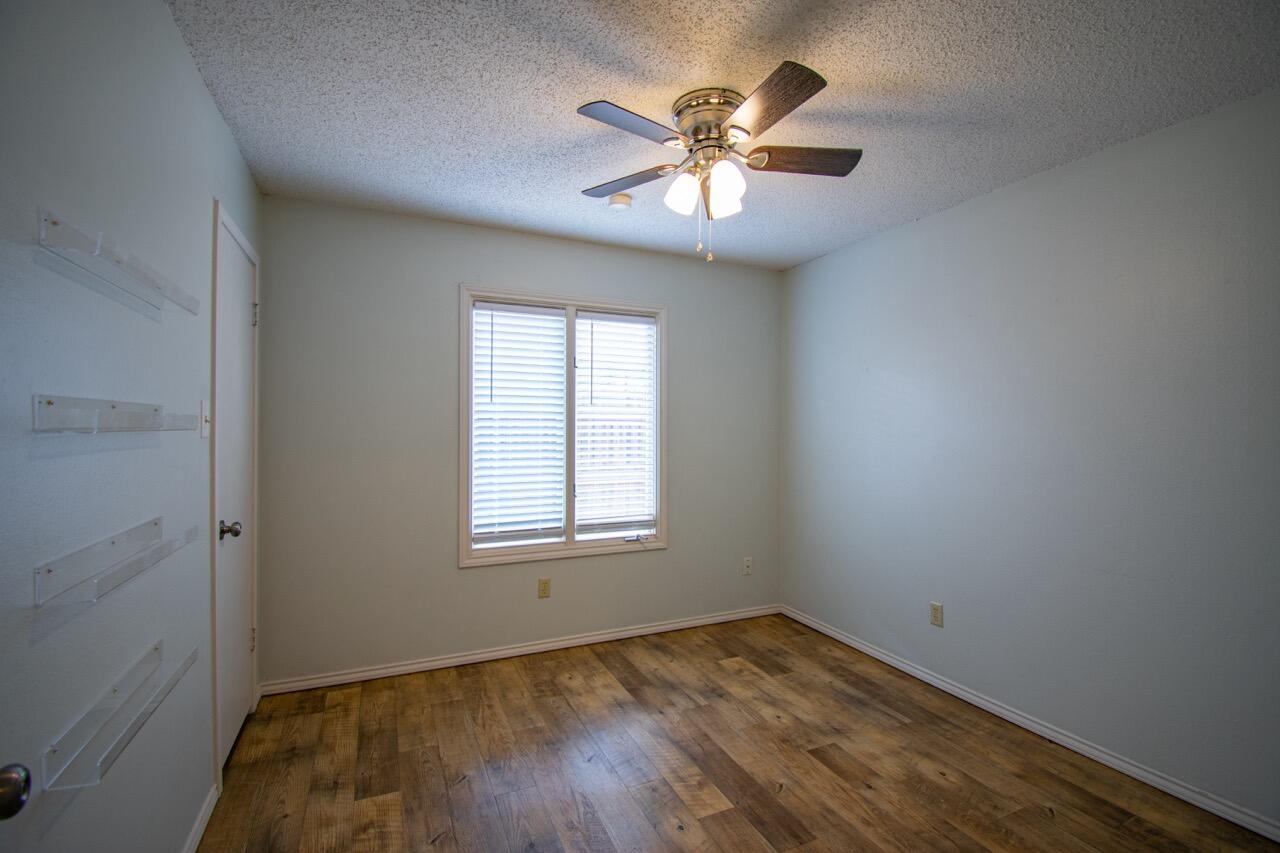 5706 87th Place Lubbock, TX 79424 - Photo 8 of 18 5706 87th Place Lubbock-17 Large