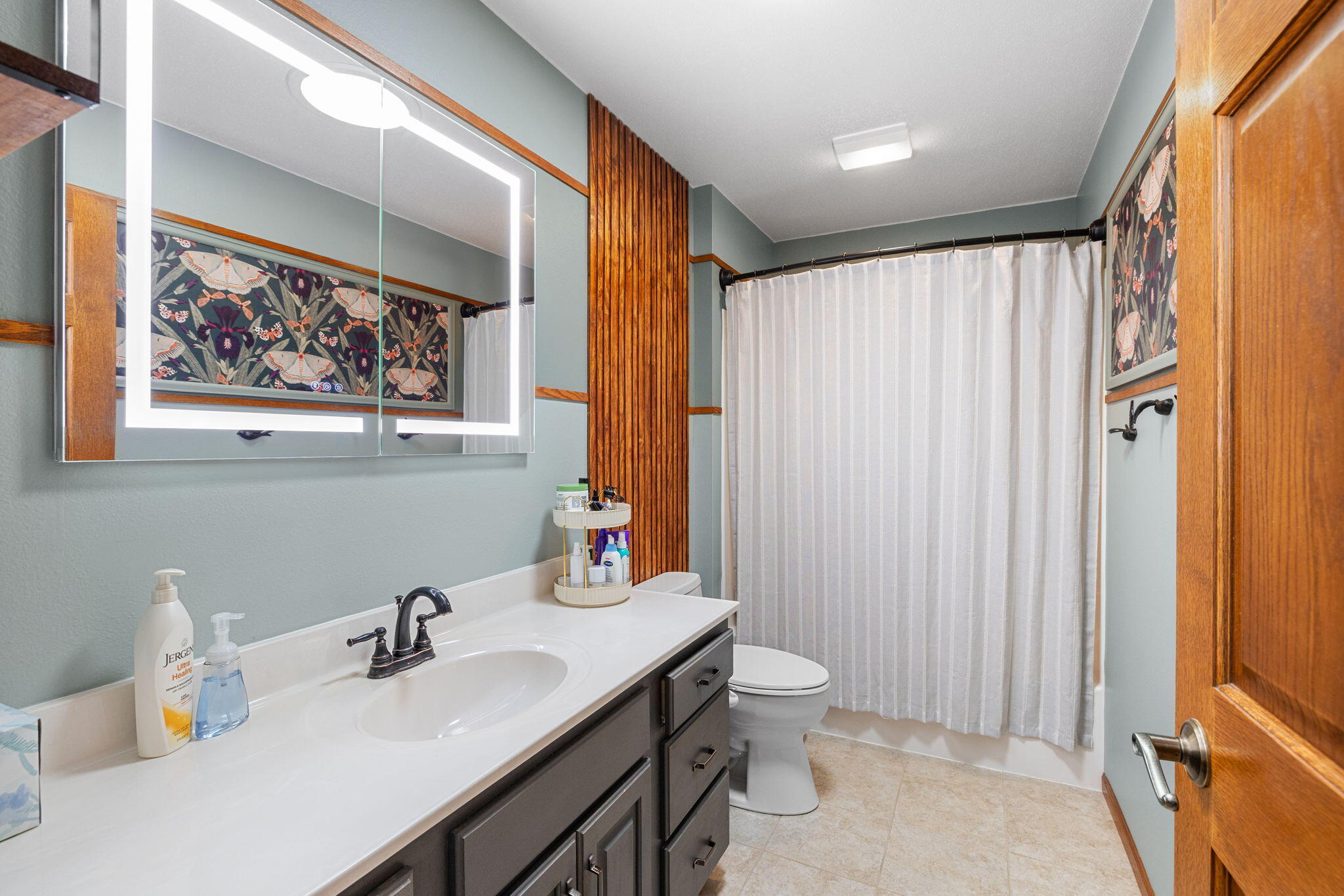 N251 H Werner Road Shelby, WI 54658 - Photo 12 of 32 Main Bathroom