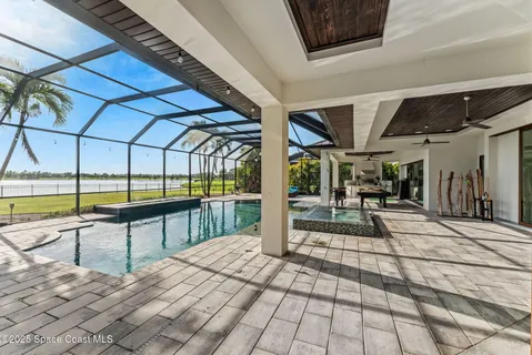 a picture of floor plan