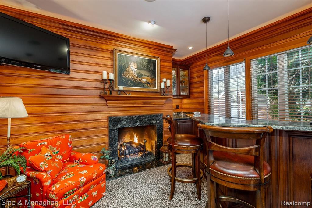319 Touraine Road Grosse Pointe Farms, MI 48236 - Photo 21 of 59