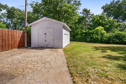 $289,999 | 405 Harriett Street, Arlington, TX 76010