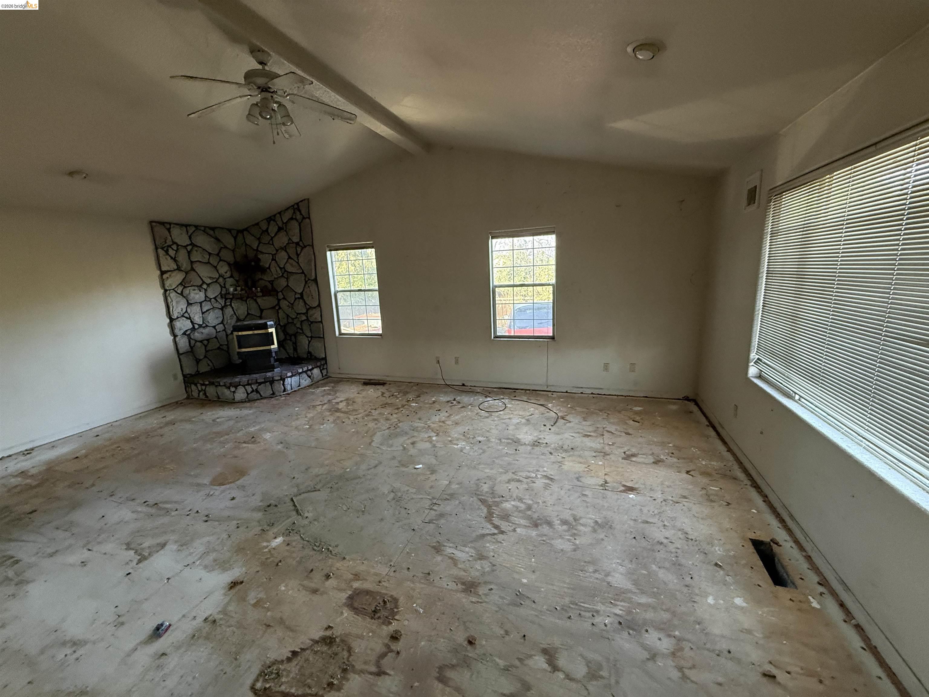 471 Delta Road Oakley, CA 94561 - Photo 20 of 33 a view of a livingroom with a window