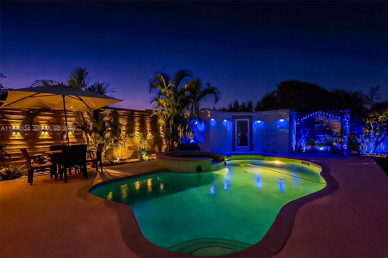 21040 Southwest 85th Pass Cutler Bay, FL 33189 - Photo 2 of 38