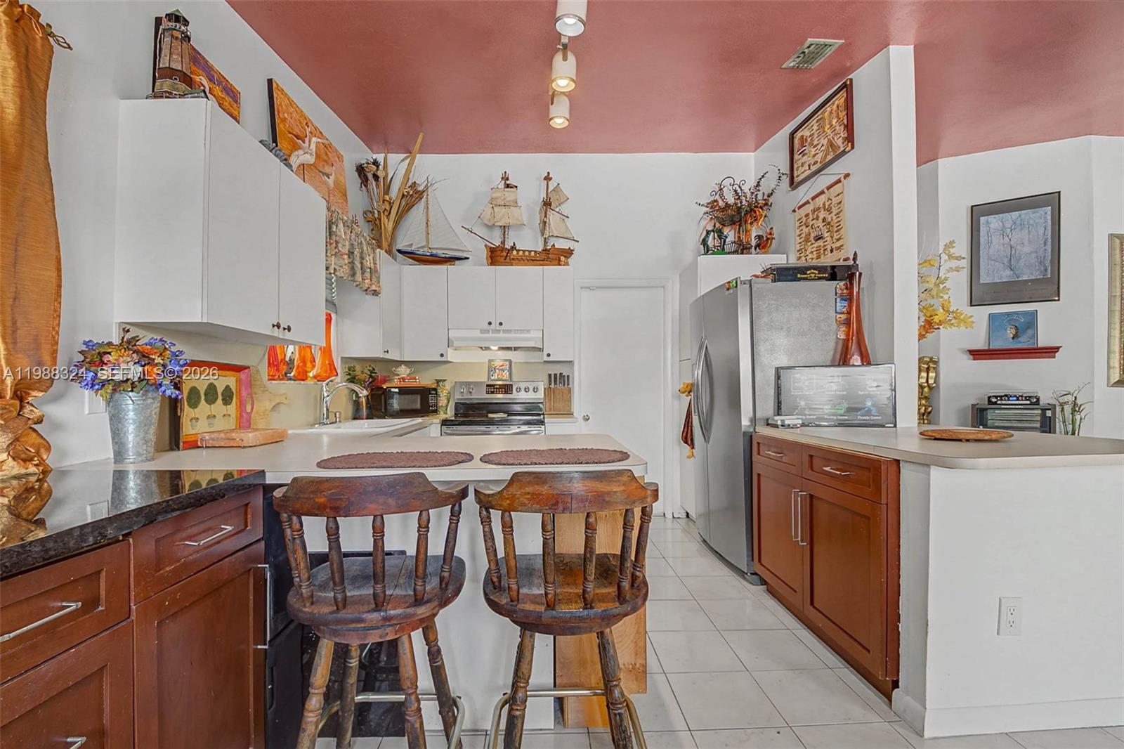 21040 Southwest 85th Pass Cutler Bay, FL 33189 - Photo 9 of 38