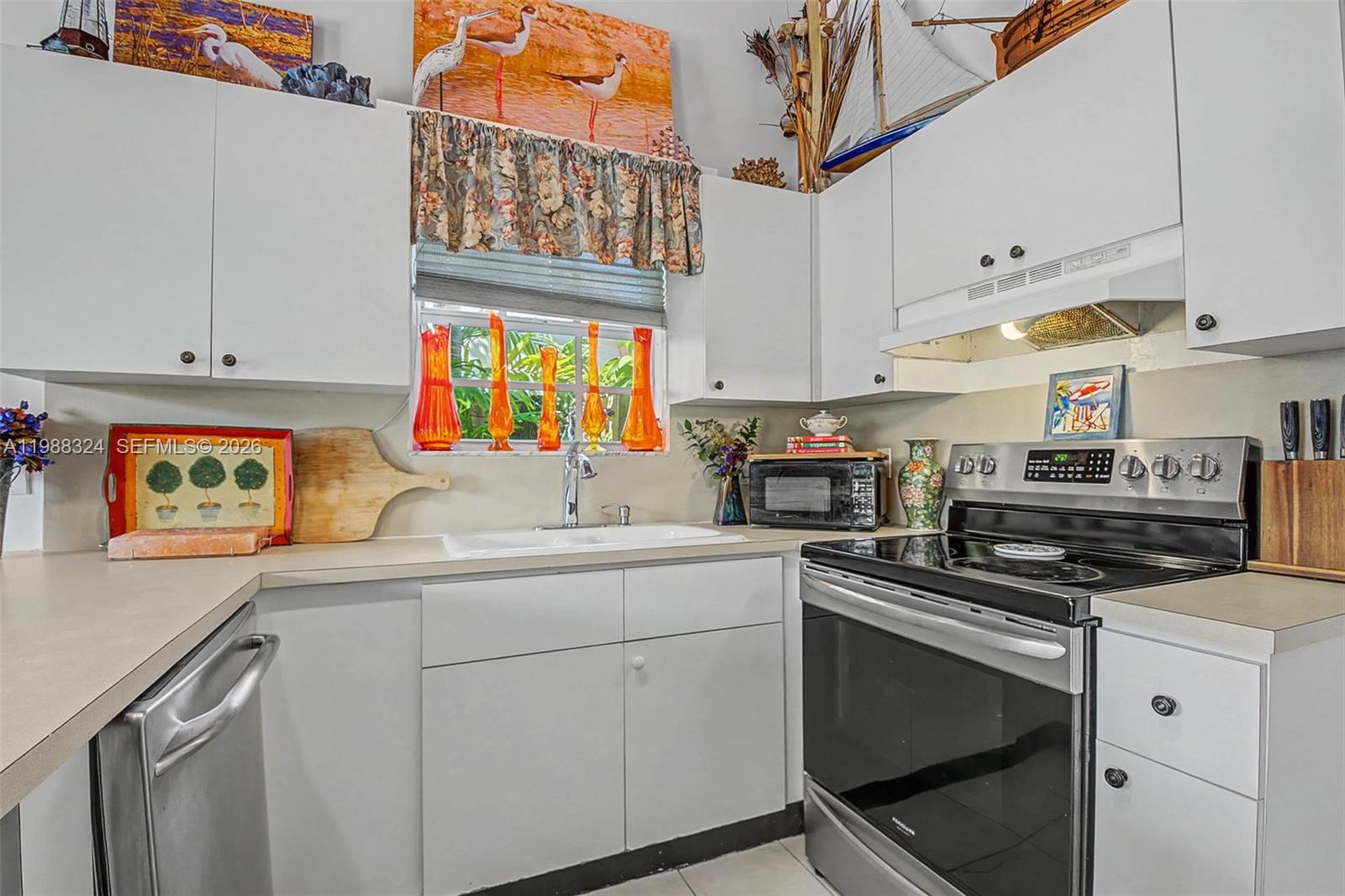 21040 Southwest 85th Pass Cutler Bay, FL 33189 - Photo 10 of 38