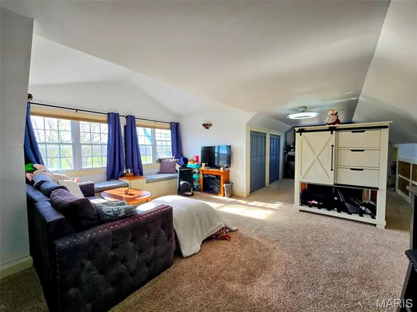 $575,000 | 55272 Buffalo Lane, New London, MO 63459