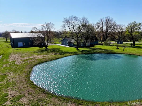 $575,000 | 55272 Buffalo Lane, New London, MO 63459