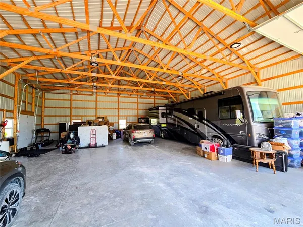 $575,000 | 55272 Buffalo Lane, New London, MO 63459
