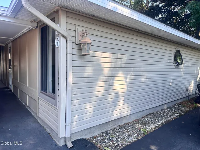 $1,900 | 36 Donna Lynn Drive, East Greenbush, NY 12061